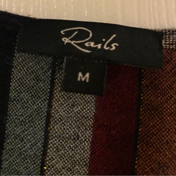 Rails striped metallic pattern wrap dress with v-neckline. Size medium. - Picture 5 of 6